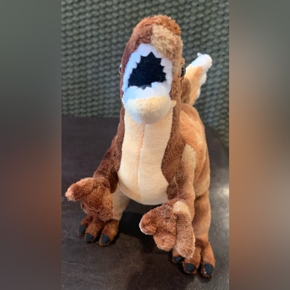 Wild Republic 8” Brown Spinosaurus Plushie w/Fan-Like Spine Back; Ages 3+ - Picture 4 of 9